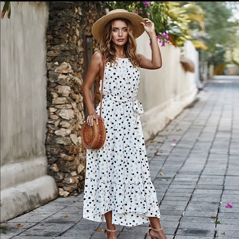 Whitepolkadot Bohomaxidress